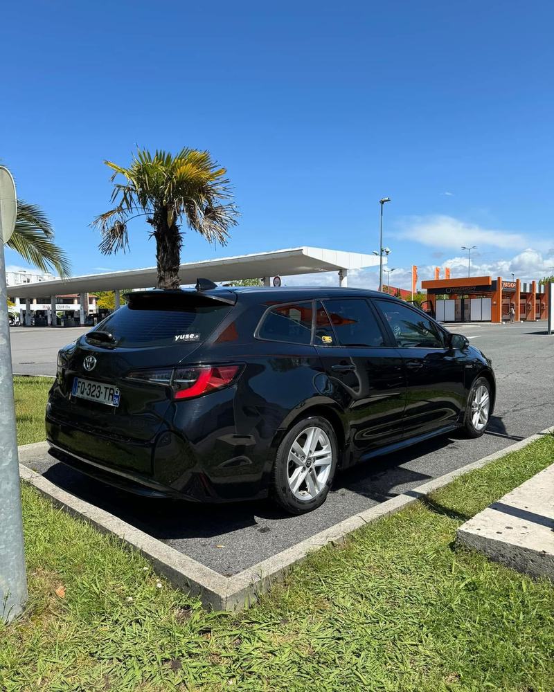 Vue arrière du break VTC Mike'VTC33 montrant le hayon et le volume de coffre pour les bagages